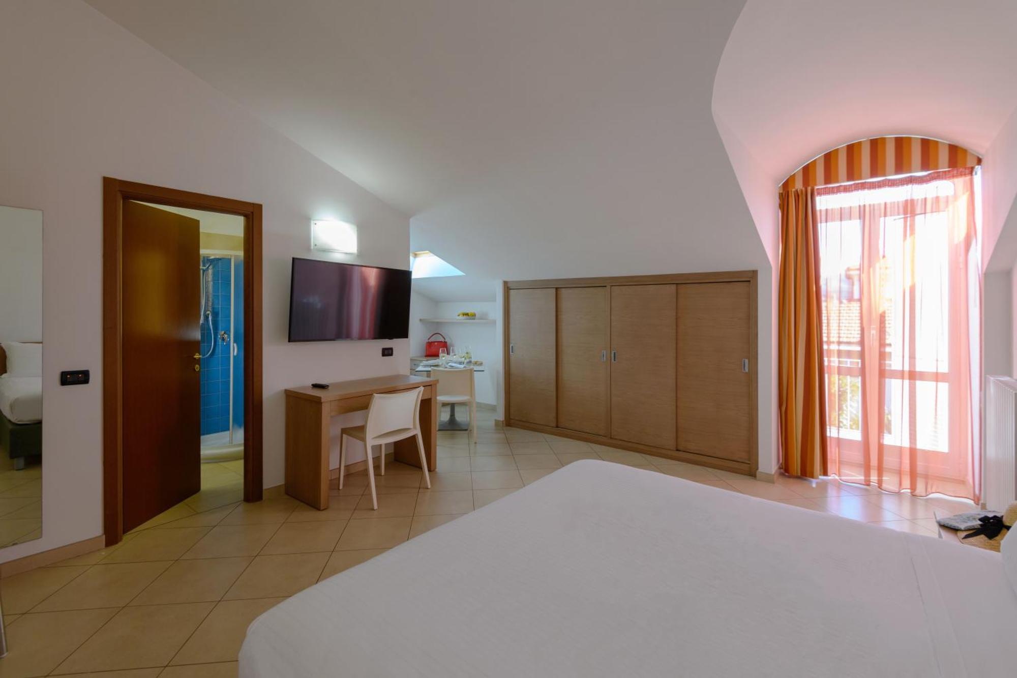 Hotel & Apartments Sasso Diano Marina Luaran gambar